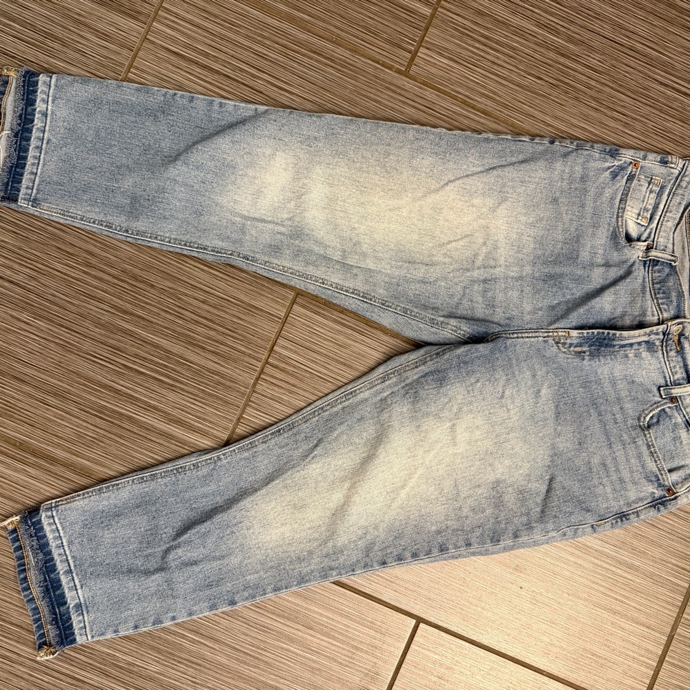 Old Navy Women's Blue Jeans Size 8
Straight Leg Pants